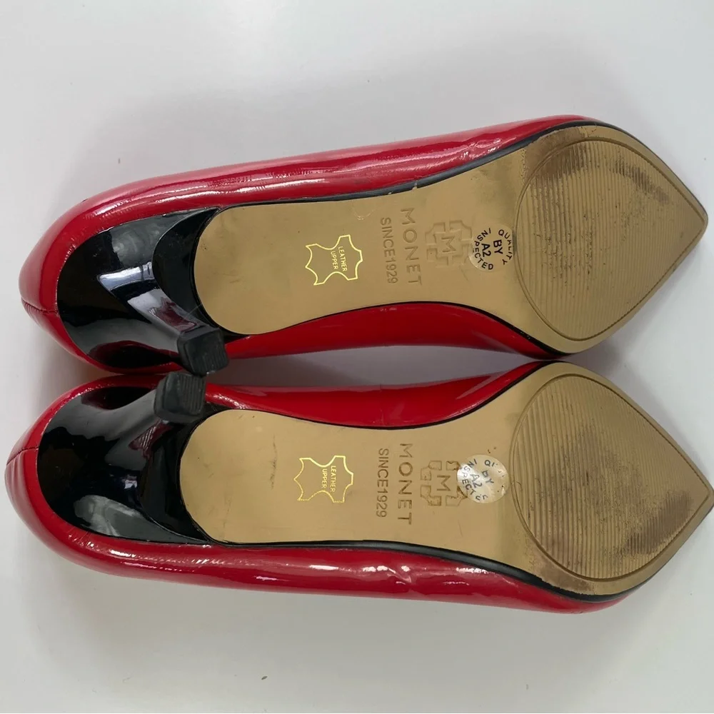 Monet Coral‎ Patent Leather 2 1/2 inch Heels, Size 6 1/2